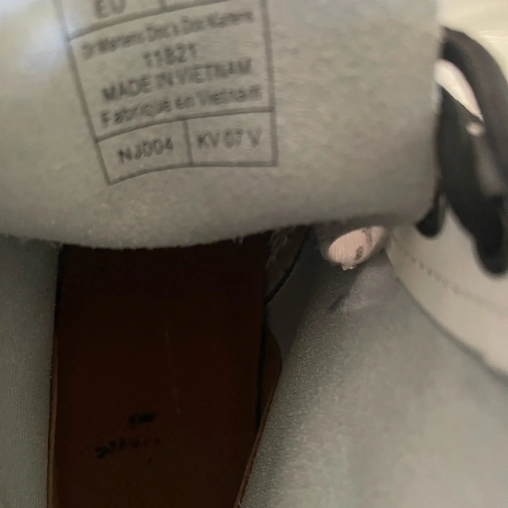 Dr. Martens 1460 Patent Leather Women's Lace-up Shiny  Doc Martens White - Picture 13 of 15